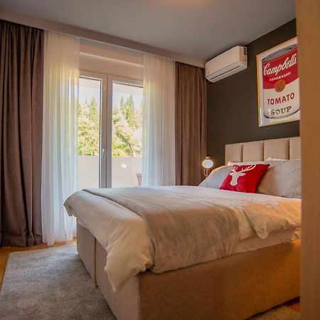Stylish Two Bedroom Apartment At Ljubovic-Hill Park 포드고리차 외부 사진
