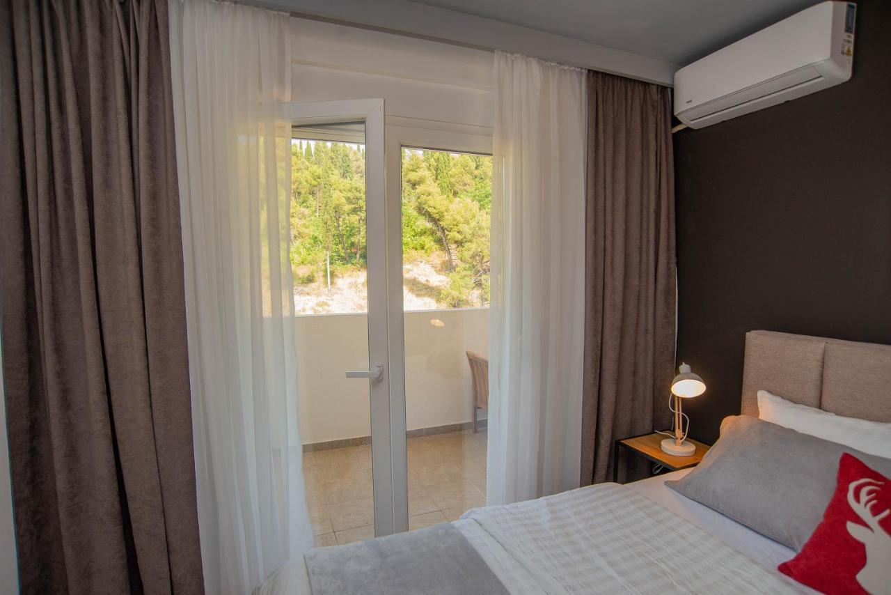 Stylish Two Bedroom Apartment At Ljubovic-Hill Park 포드고리차 외부 사진
