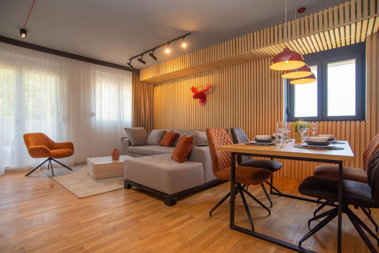 Stylish Two Bedroom Apartment At Ljubovic-Hill Park 포드고리차 외부 사진